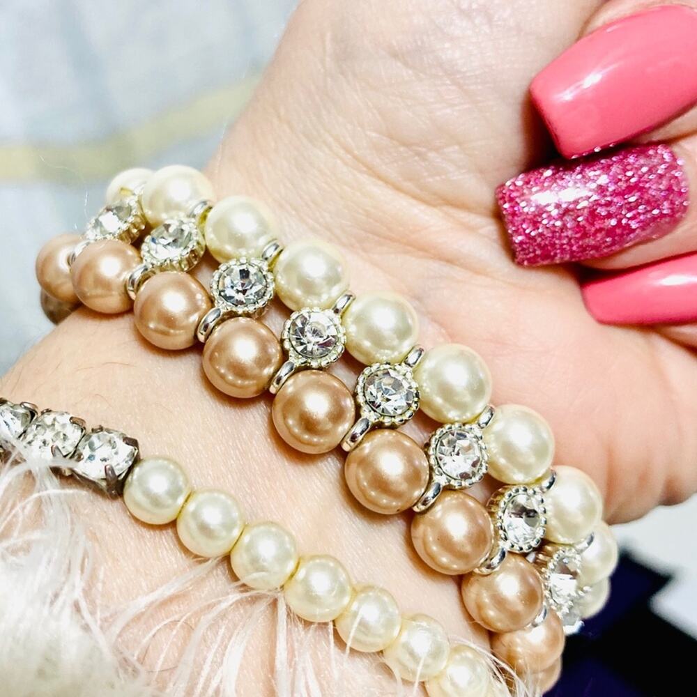 Faux pearls and rhinestone bracelet